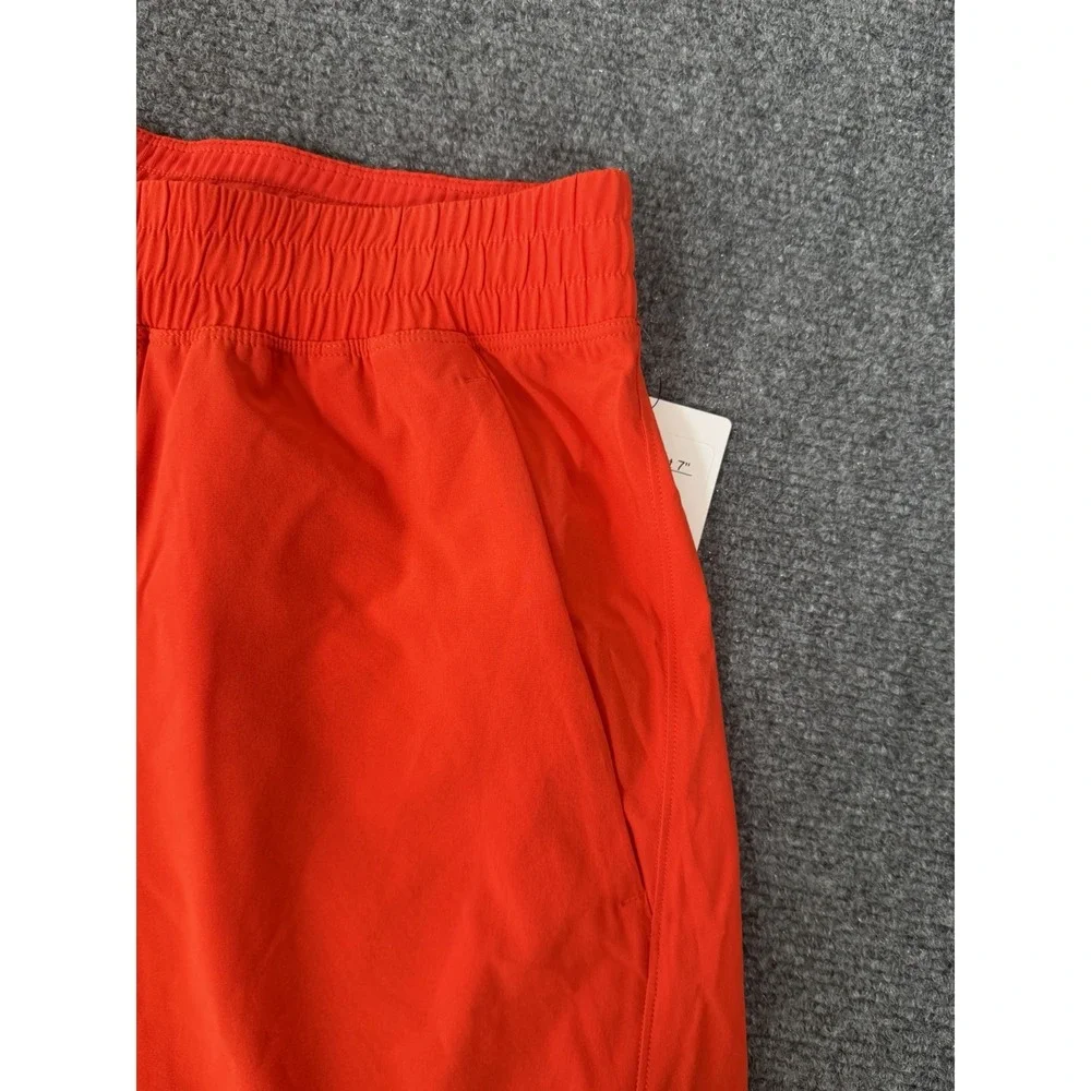 Lululemon Men's Pace Breaker Short 7